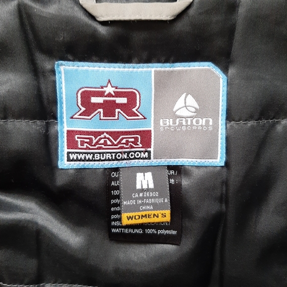Burton Women's Snowboarding Jacket - Picture 11 of 16
